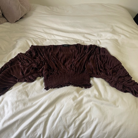 AKIRA Kahanu Flowy Satin Blouse - Picture 2 of 5